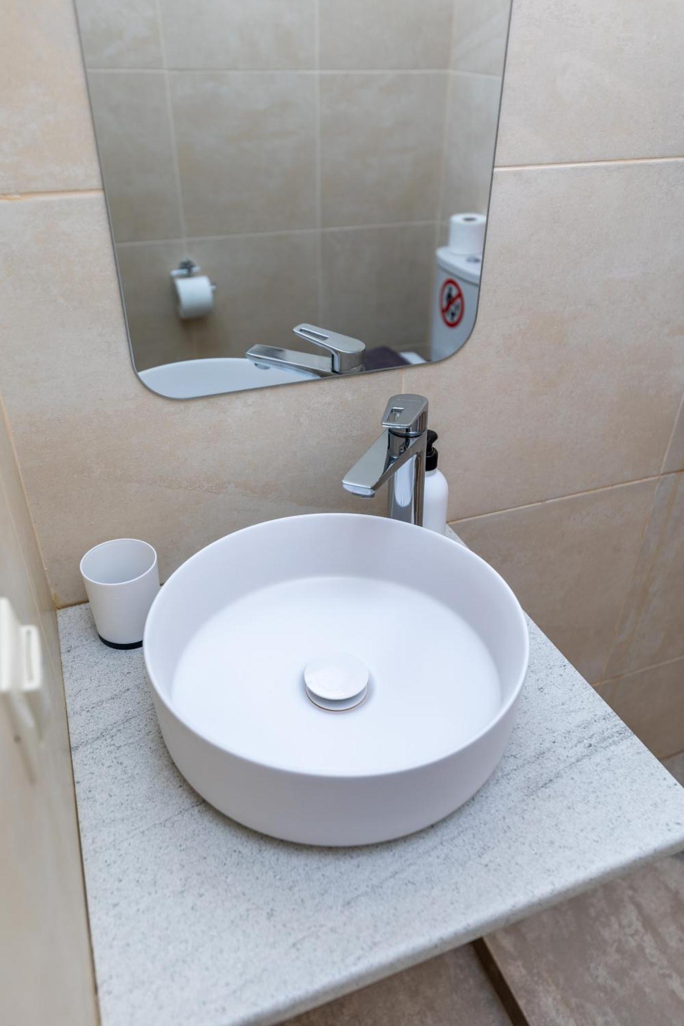 Apartamento Oasis In The Centre Atenas Exterior foto